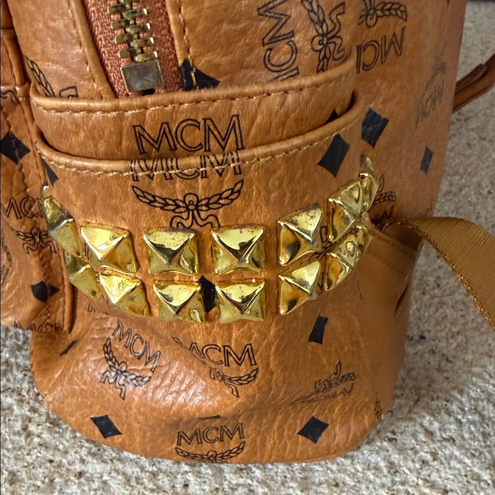 MCM Stark Side Studs Backpack 🔥 - Picture 5 of 16